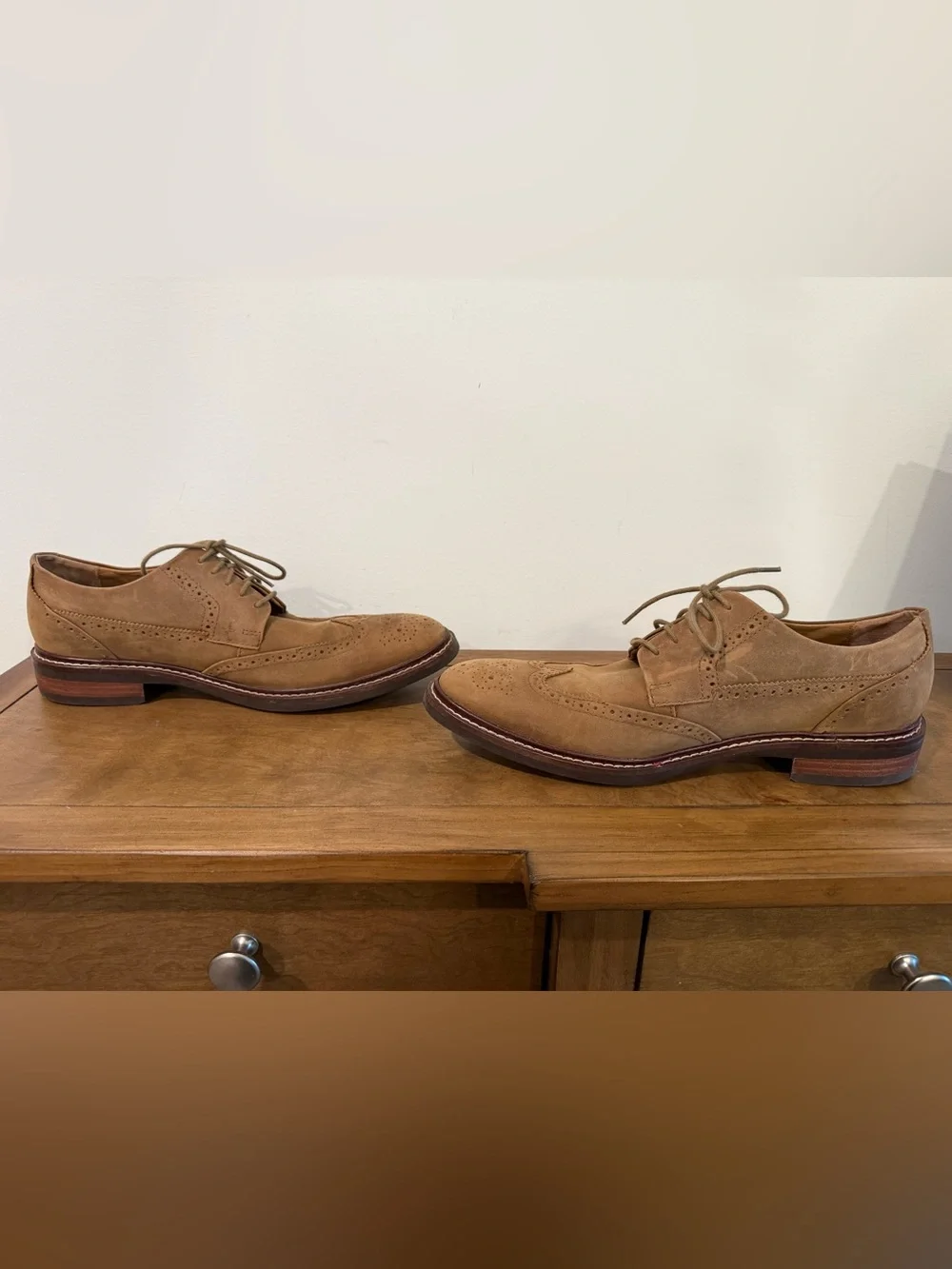 Cole Haan Men’s Tan Suede Wingtip Oxfords Size 9.5
